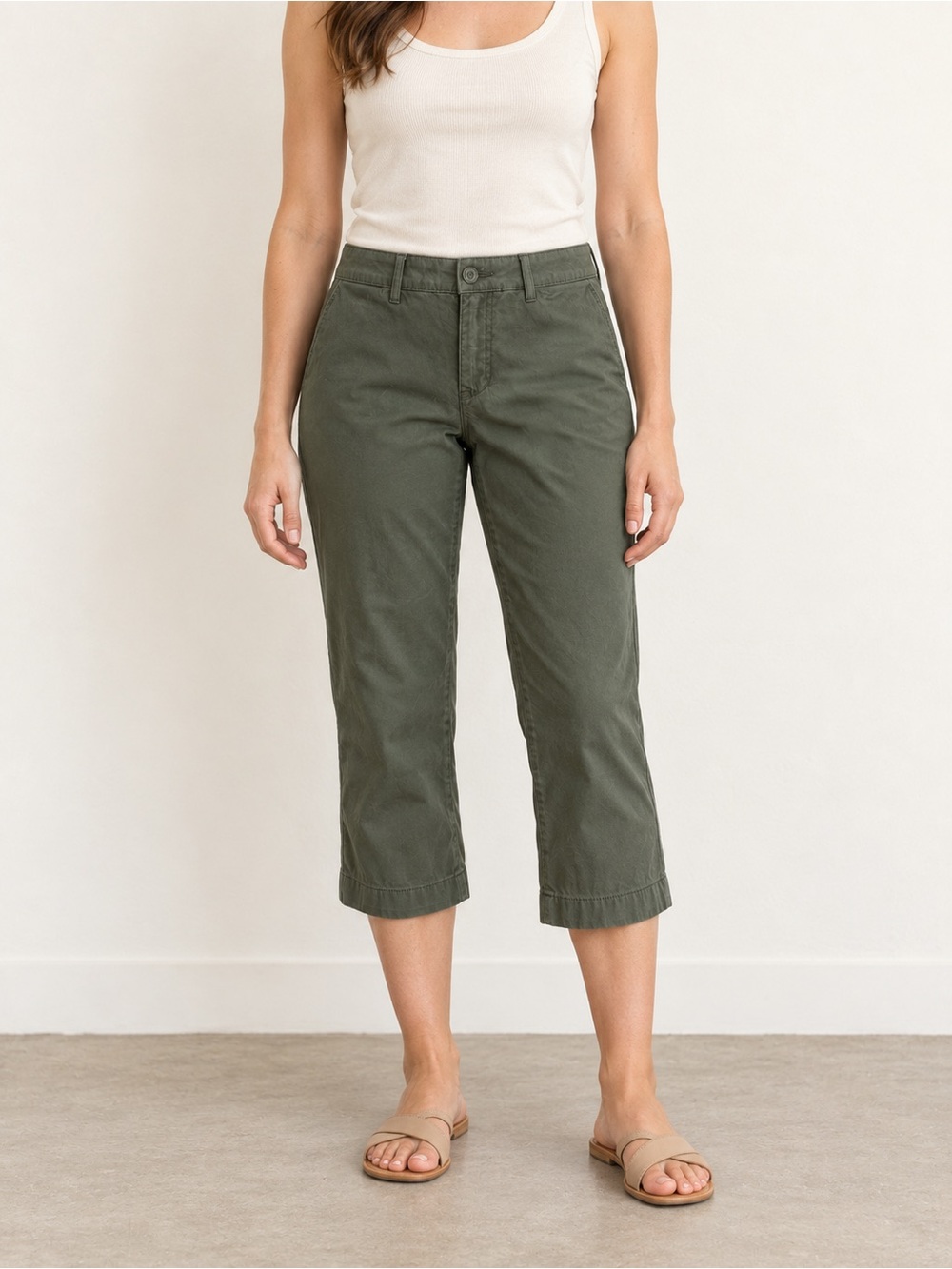 St. John’s Bay Women’s Olive Green Capri Pants Size 6 NWOT Straight Leg